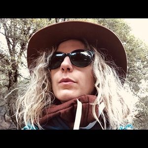 Meet your Posher, Camille